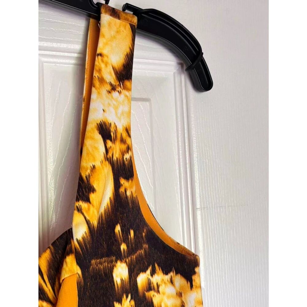 RUNWAY. Carolina Herrera Knee-Length Dress Size: 6 mustard yellow - Picture 16 of 16